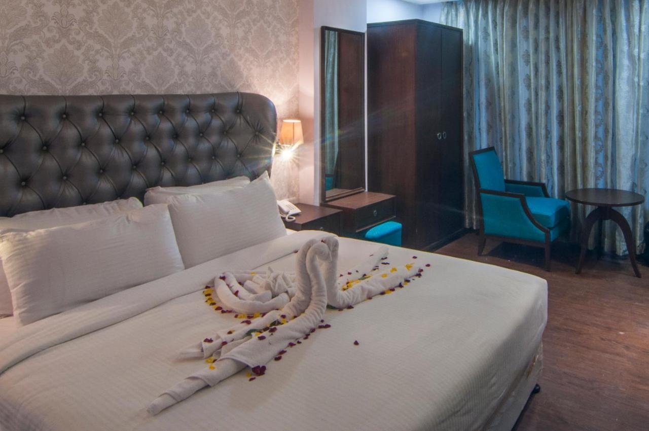 Jalsa Hotel & Banquets,Indore Eksteriør bilde