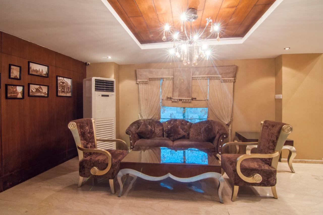 Jalsa Hotel & Banquets,Indore Eksteriør bilde