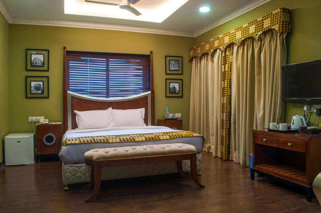 Jalsa Hotel & Banquets,Indore Eksteriør bilde
