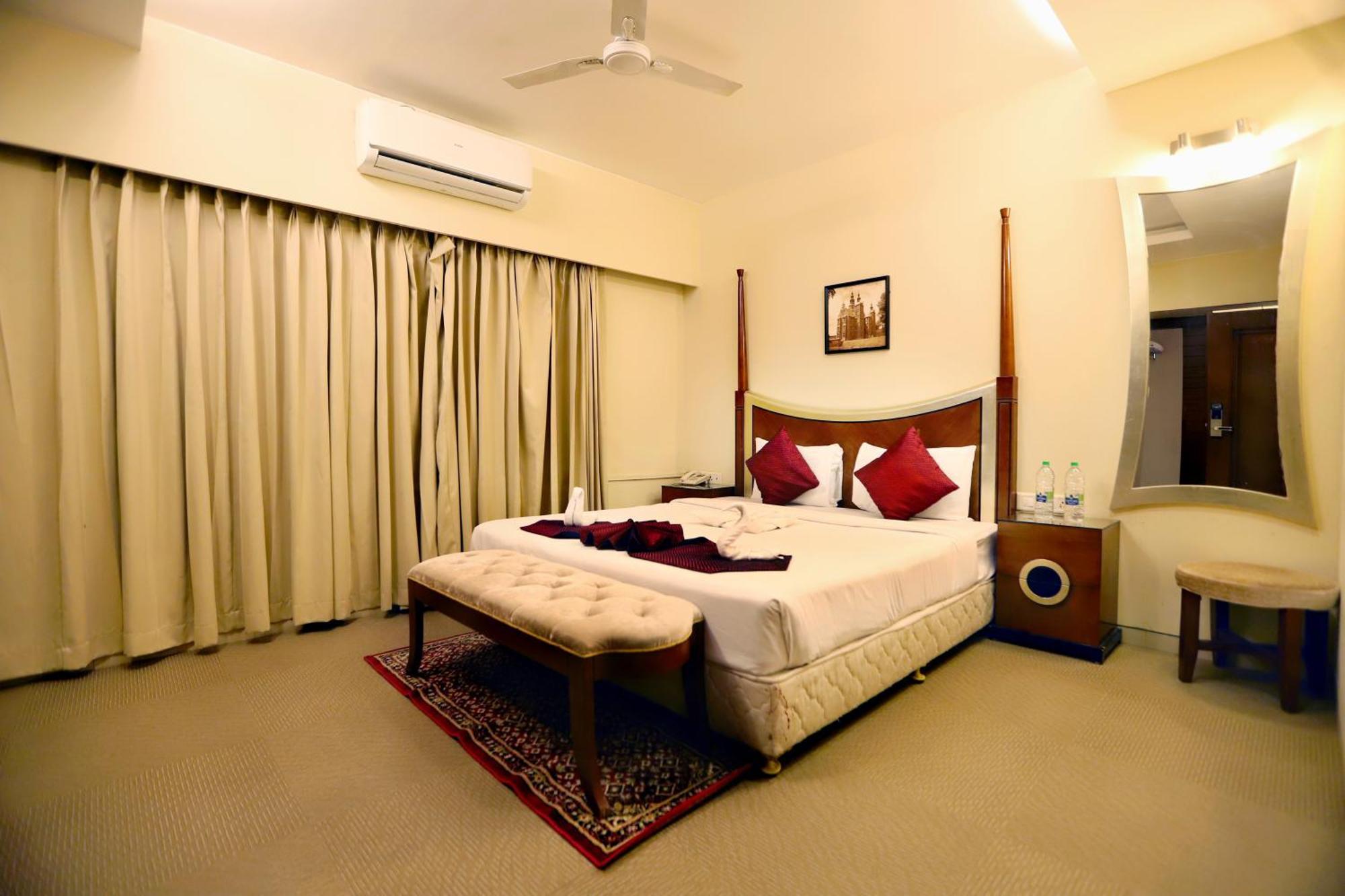 Jalsa Hotel & Banquets,Indore Eksteriør bilde