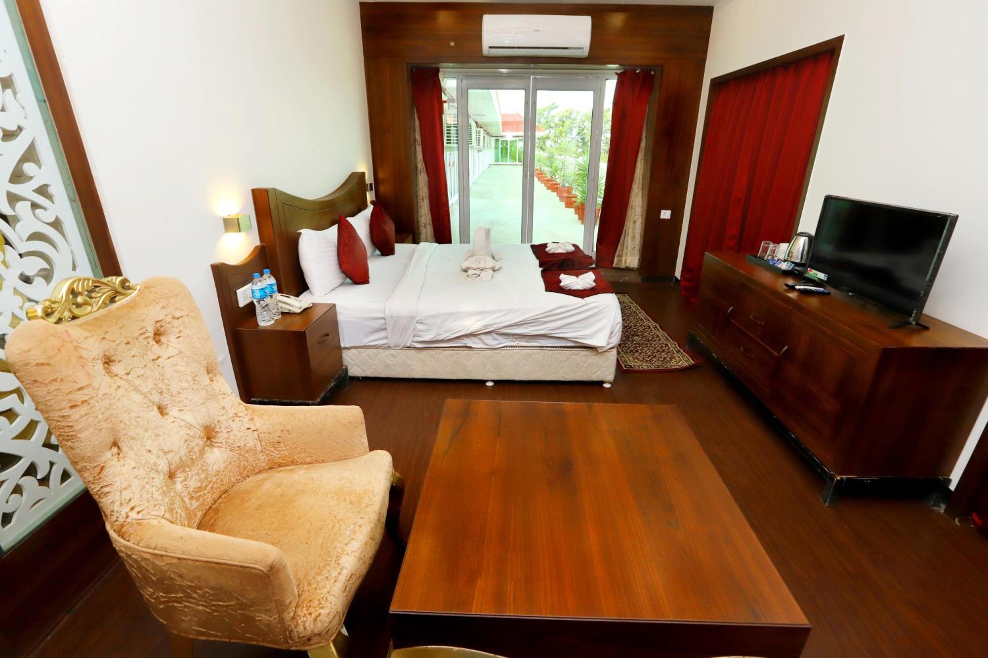 Jalsa Hotel & Banquets,Indore Eksteriør bilde