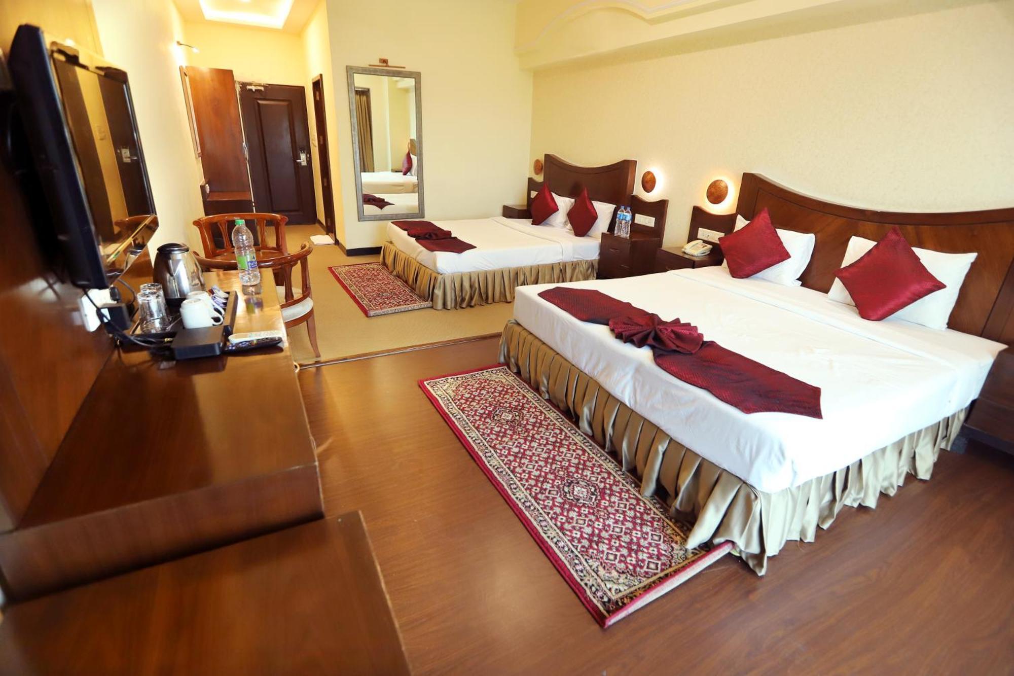 Jalsa Hotel & Banquets,Indore Eksteriør bilde