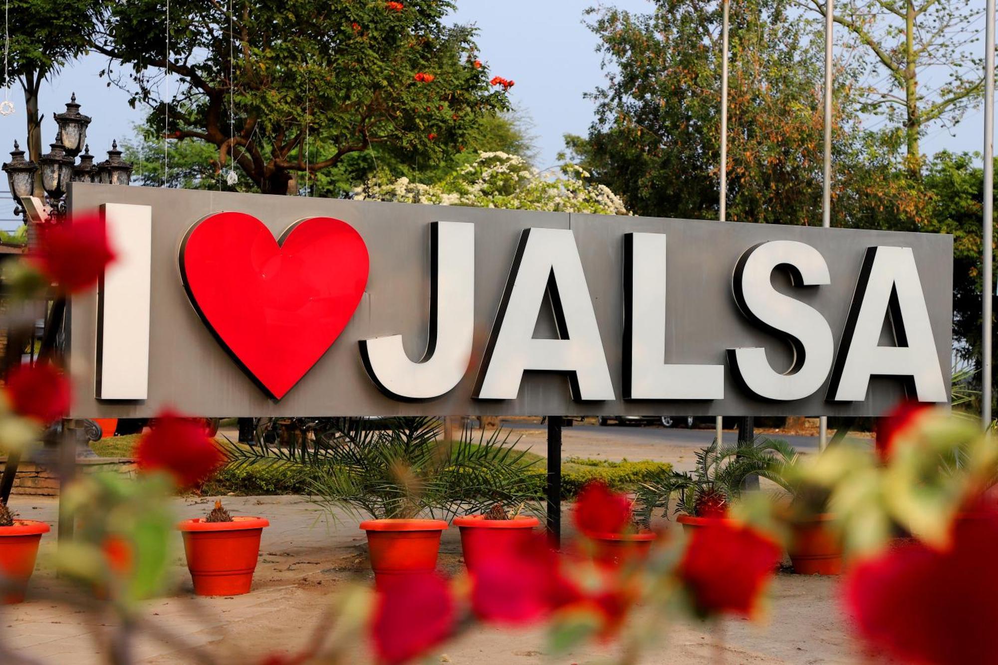 Jalsa Hotel & Banquets,Indore Eksteriør bilde