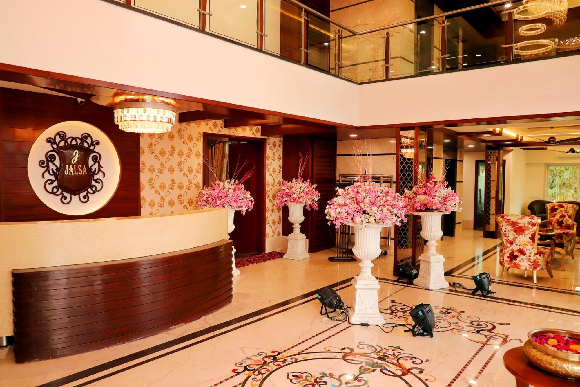 Jalsa Hotel & Banquets,Indore Eksteriør bilde