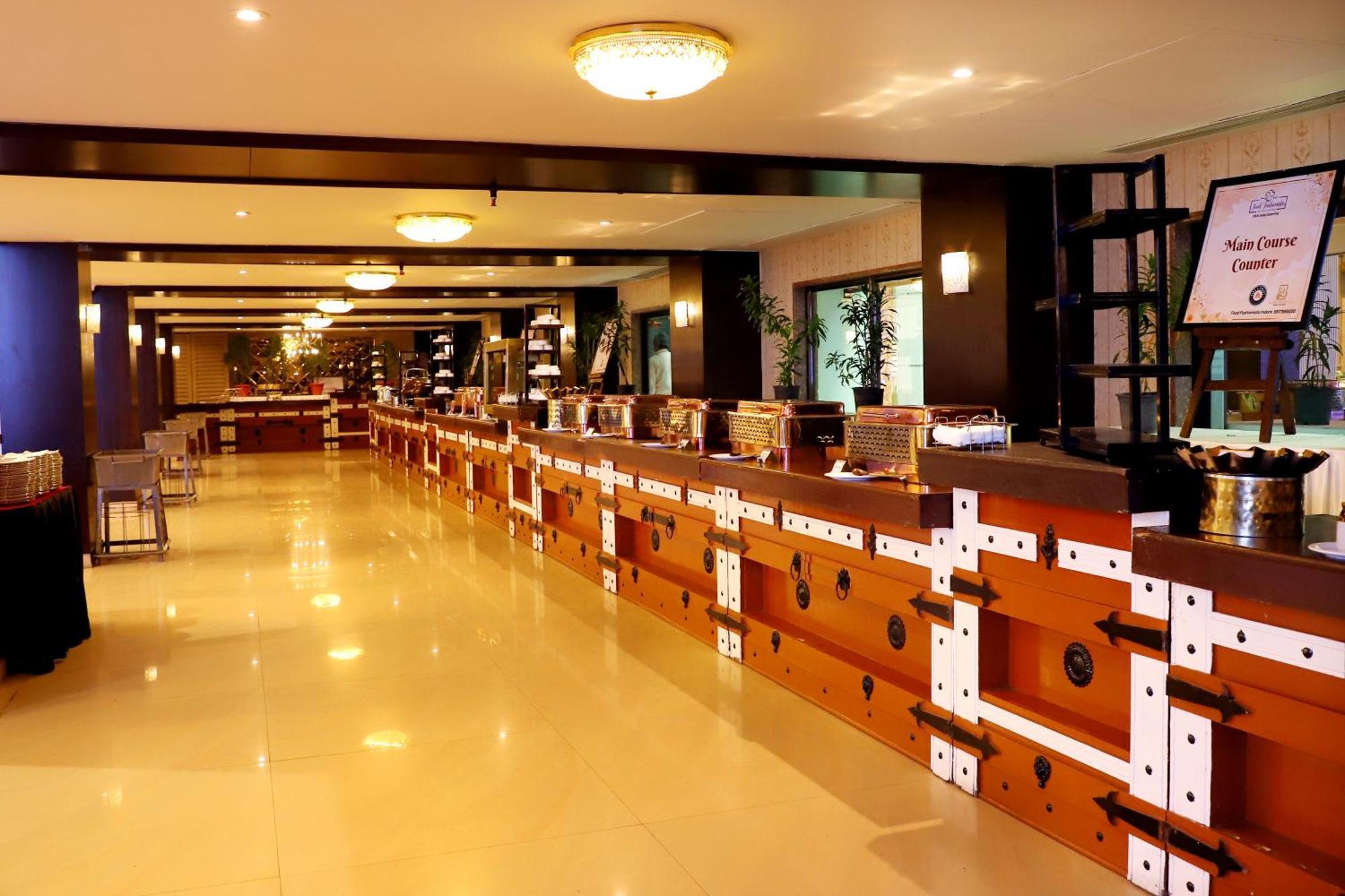 Jalsa Hotel & Banquets,Indore Eksteriør bilde