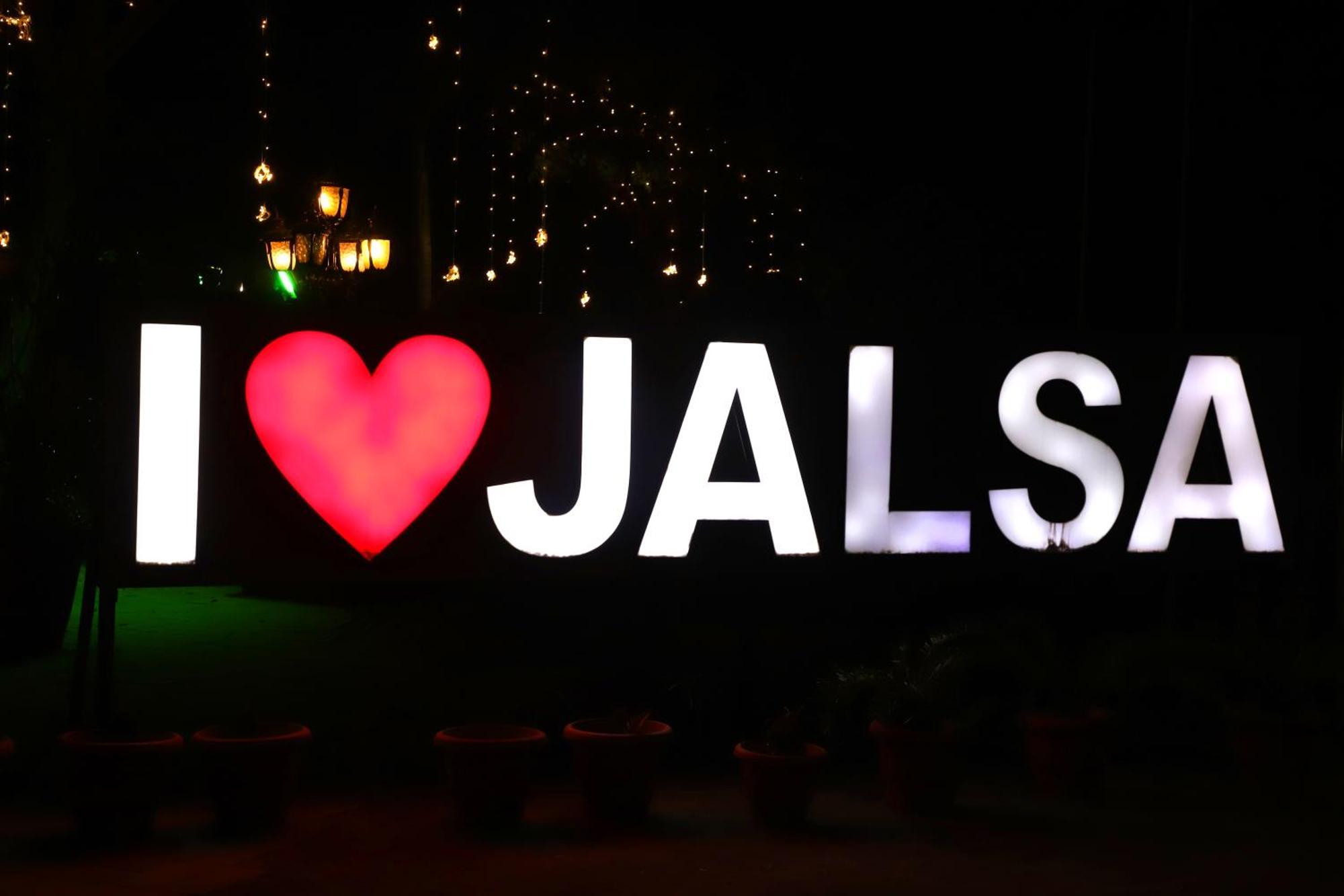 Jalsa Hotel & Banquets,Indore Eksteriør bilde