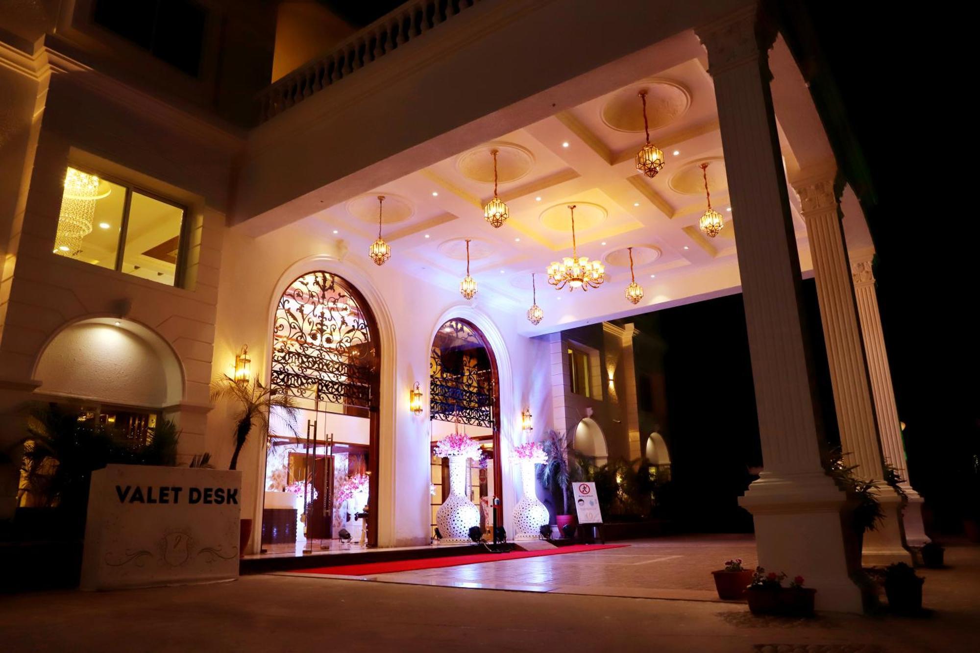 Jalsa Hotel & Banquets,Indore Eksteriør bilde
